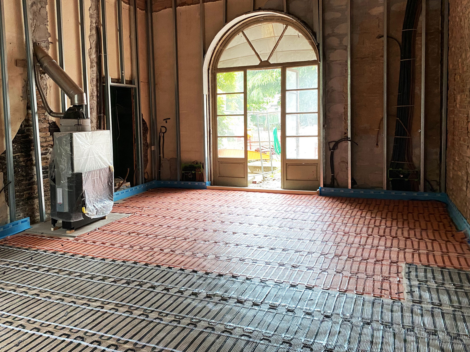 Warmset realisation - Black fiberglass heating